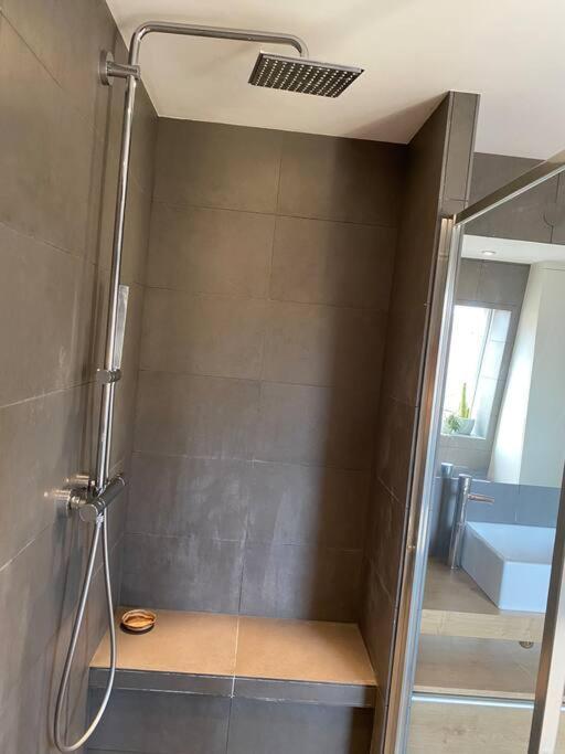 Les Murmures Des Toits - Hypercentre - Garage Prive Appartement *